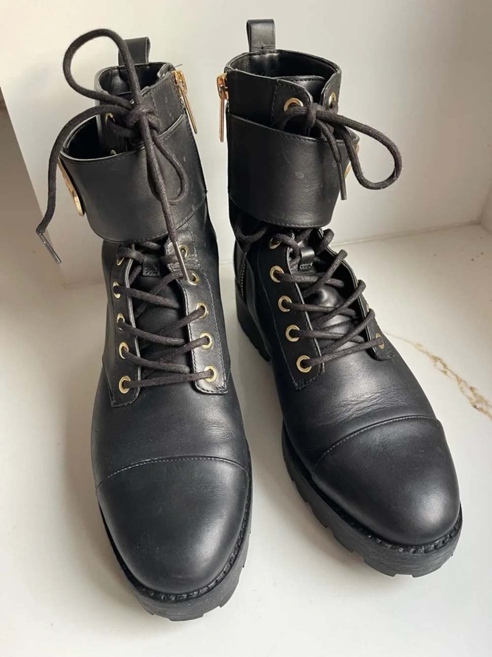 Michael Kore black leather tatum combat boots 9 - Picture 3 of 8